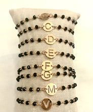 bracciali in argento rosè con lettere alfabeto e cristalli neri